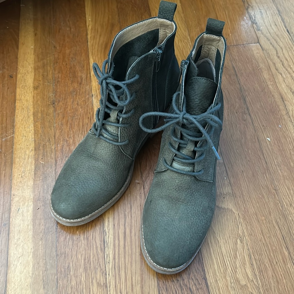 Lucky Brand boots